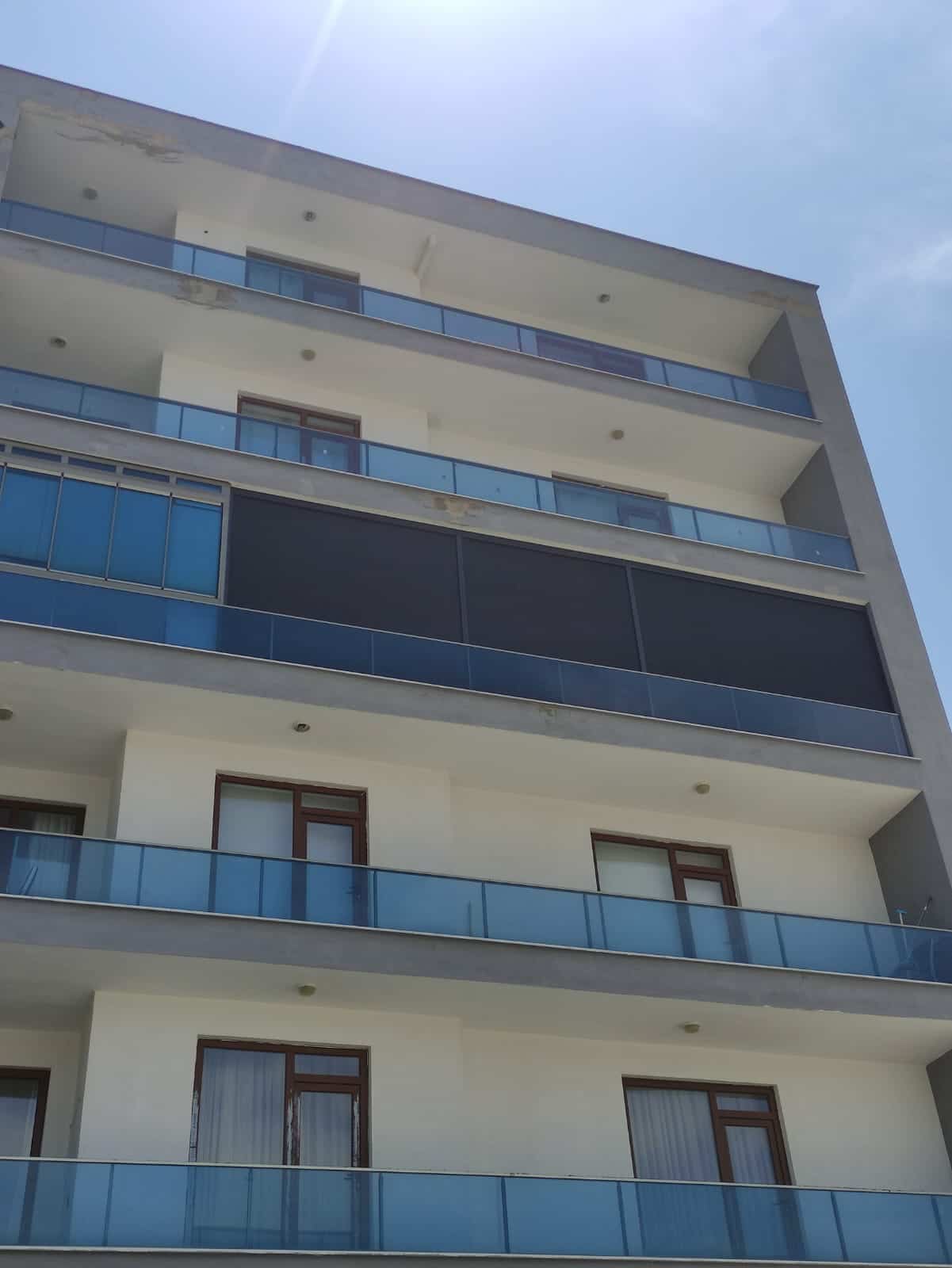 dış mekan motorlu ZIP perde uygulaması